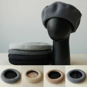 Berets 2023 Estilo Vintage Francês Chapéus Quentes Mulheres Elegantes Elegantes Lã Boina Luxo Adultos Designer Party Cap para Homens e