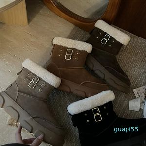 Designer encaracolado sherpa pele botas femininas fivela dupla inverno neve botas de esqui deslizamento em camurça pele carneiro tornozelo curto mini sapatos plataforma