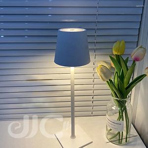 Table Lamps LED Touch Dimming Rechargeable Night Lights Reading Lamp El Bar Bedside Decor Cordless Desk Wireless