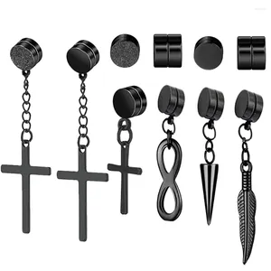Orecchini posteriori WKOUD Punk Set da uomo con forte magnete magnetico per orecchini a bottone, ciondolo non penetrante, regalo falso per gioielli fidanzato