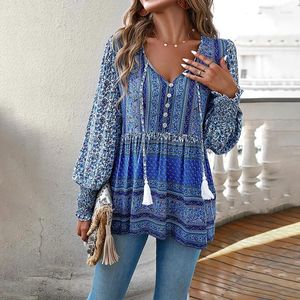 Kvinnors blusar 2023 Bohemiska kvinnor Lossa skjortor Autumn Button Design Tassel V-Neck Printed Fashion Simple Office Ladies Casual