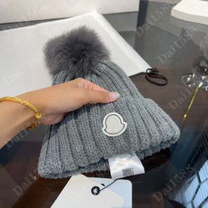 Luksusowe czapki designer mody czapka czapka na dzianina kapelusz męskie jesienne zimowe czapki swobodne czaszki czaszki bobble czapka klasyczna litera wielobarwna