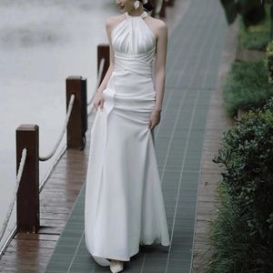 2024 Sexig sjöjungfru bröllopsklänning halter veck rygglösa veck som klipper ut satin brud formella klänningar för kvinnor abendkleider vestidos de novia