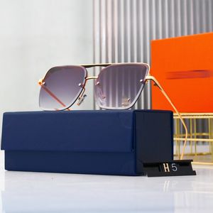 Topp lyxiga solglasögon Lins lyxig designer Kvinnor Mens Goggle Senior Eyewear for Women Eyeglasses Frame Vintage Metal Sun Glasses With Box Letter OS 5