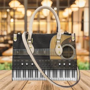 Kvällspåsar gitarr och piano nycklar tryck märke design kvinnor avslappnade axlar handväskor för kvinnliga damer present läder crossbody bage2677