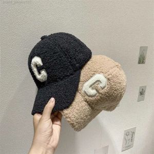 Vinter lamm baseball cap kvinna koreanska c brev mössor mode män hipster ins plysch varm enkel topp hatt kausal utomhus mössor