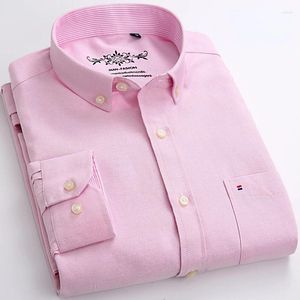 Camicie casual da uomo Camicia Oxford tinta unita a maniche lunghe alla moda Tasca singola applicata Colletto abbottonato vestibilità standard