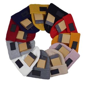 Zucchetto unisex di design/Cappello lavorato a maglia nuovo autunno/inverno Cappello casual da esterno caldo ed elegante, selezione multicolore