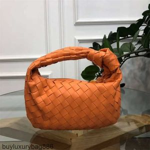 Kvinnors lyxväskor Botteg venetas läder topp hadle väska designer väskor orange kohud knuten hobo lättvikt vävning lyxig geometri hb2r