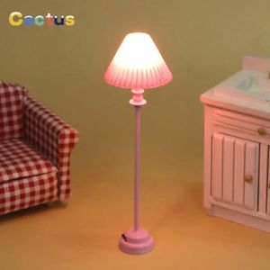 Docka hus tillbehör 1 12 dockhus miniatyr rosa led lampa golvlampa stående lampa bordslampa modell hem dekor leksak docka hus tillbehör 231212