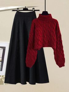 Çalışma Elbiseleri 2023 Kış Sıcak Örgü Kadınlar İçin İki Parçalı Setler Bayanlar Elegant Blugleneck Twist Örme Kazak ve Örgü Etek