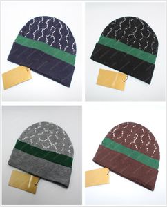 Tasarımcı Mektubu Kadınlar İçin Beanie 2021 Yeni Trend Fashion Marka Kova Örme Şapka Siyah Pembe Kış Baskı Deseni Beanies9225605