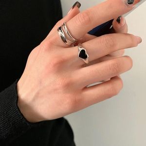 Anéis de cluster ins simples vintage preto amor epóxi anel personalidade requintado coração ajustável para mulheres meninas moda jóias presente