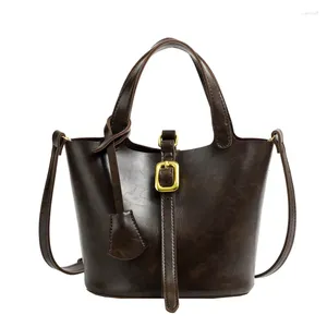Torby wieczorowe Sprzedaj prostą małą skórzaną torbę na wiadro PU dla kobiet 2023 Projektantka moda Luksusowa torebka czarnego ramion