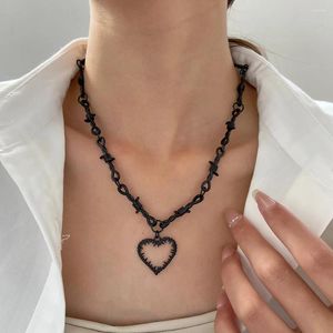 Girocollo Hip-hop Punk Rovi Ferro Amore Collana con ciondolo cuore Donna Uomo Gotico Ins Stile Filo spinato Piccole spine Catena Regali