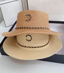Verão Womens Designer Straw Hat Fashion Designers Sunhat para Mulher Homem Marca Cadeia Flat Bucket Chapéus Casquette Grama Trança Sun Hat3495221