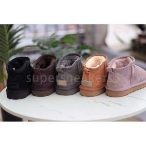 Тапочки, коллекция 2023 года, детская дизайнерская обувь для малышей, меховые шлепанцы из овчины, классические ультра мини-сапоги, размер 21–35 для детей