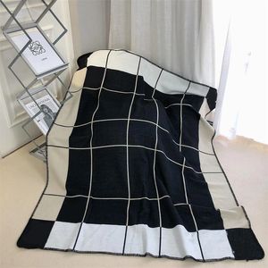 Cashmere Designer Blanket Soft Woolen Scarf Shawl Portable Warmth Thickening Letter Plaid Sofa Bed Fleece Knitted Blanket 231212