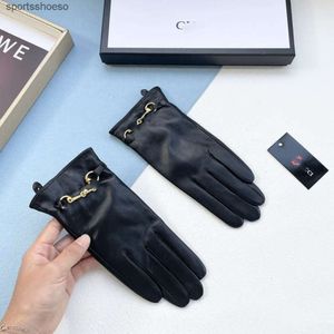 Glove G Sports Outdoor Lady Sport luksusowe modne designerskie rękawiczki designerskie designerskie rękawiczki owczesko skóry zimowe skóra duże palce rękawicy ciepłe kobiety 4ore