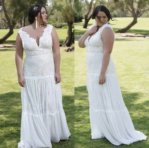 Alta qualidade rendas plus size praia vestidos de casamento com decote em v plissado boêmio vestidos de noiva uma linha chiffon até o chão boho robe de mariee