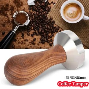 Tampers 51mm/53mm/58mm Espresso Coffee Tamper Distribuidor de Café de Alumínio Ferramenta niveladora Prensa de Feijão Martelo com Cabo de Madeira Ferramentas de Café 231212