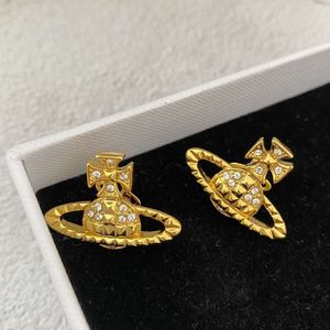 デザイナーViviene Westwood New Viviennewestwood High of of Queen Mother Ansey Full Diamond Saturn Saturn Earrings Small French Design Sense Saturn Earrings Straigh