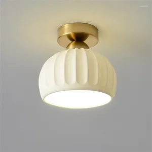 Plafoniere Lampadario bianco nordico Lampadario in vetro ceramico Paralume acrilico Soggiorno Luce LED semplice corridoio moderno