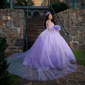 Lyx lavendel glänsande quinceanera klänning boll klänning söt 16 flickor pärlan applikationer med cape födelsedagsfest prom klänningar 15 vestidos