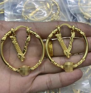 Hiphop Designed Hoop Exaggerated Big Round V letter Earings Banshee portrait Virtus Stud 18K gold plated Greece Meander women Jewelry Christmas Gift MER1 --147569127