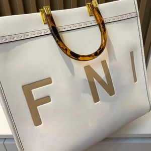 Fendin Slide Bag 2024 Large Capacity Tote Shopping Bag Sunshine Bags Vintage Shoulder Handbag Purses Women Leather Gold 5182