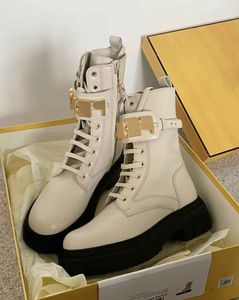 الشتاء الفاخرة F-Graphy Boot Round Toe Combat Combat Booties Gold Lettering Strap Black White Leather Lady Lady Protwear Boots