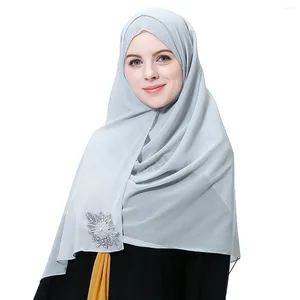 Etniska kläder Kvinnor Muslim Pearl Chiffon Soild Color Wear 180 cm Lång Hijab Arabia Islamiska wrap -skarv Full Cover Diamond Inner Shawl