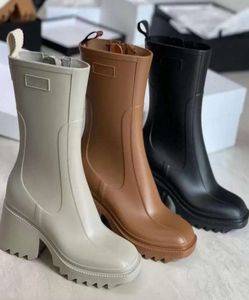 2024 Luxurys Designers Women Rain Boots England Style Waterproof Welly Rubber Water Rains Shoes Ankle Boot Booties 8523