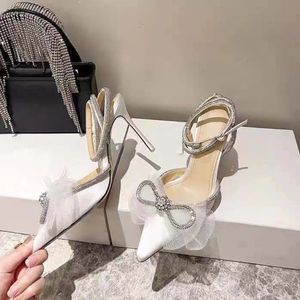 Scarpe eleganti Sandalo da donna di moda 2023 Tutti abbinati con diamanti Reno Farfalla Netto Tacchi a spillo sexy con tacco alto 231212