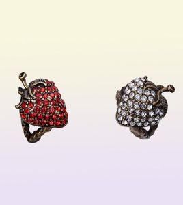 Kobiety Pierścienie zespołu truskawkowego błyszczące kryształ kryształowy projektanci mody Wedding zaręczynowy biżuteria Women Regulowana ręka Jewe9229944