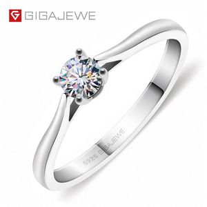 GIGAJEWE 0 3ct 4mm taglio rotondo EF VVS1 Moissanite anello in argento 925 con diamanti test superato moda artiglio impostazione regalo fidanzata donna GMS333Y