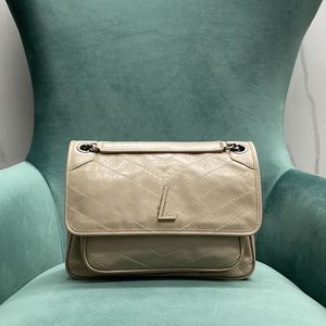 Cross Body Designer Väskor Medium 28 cm axeldesignväska 10a spegelkvalitetsklaffhandväska med låda y036a