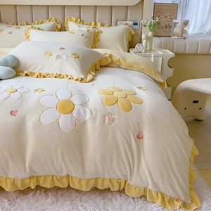 Bedding sets High Quality Milk Velvet Queen Bedding Set for Winter High-end Embroidered Warm Duvet Cover Set with Sheets Quilt Covers Sets 231211