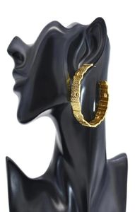 Hoop Huggie 2 Styles of Europeanamp American Style överdrivet ansikte tunt guld och silver öppna geometriska örhängen mode Simple18033260216