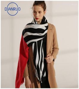 Sciarpe Dianruo inverno caldo classico nero zebra zebra a strisce patchwork per donne donne faux shawl cashmere r52311346349