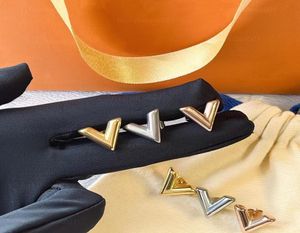 3 ROLOR Klasik Lüks Cazibe Çeşitli Stil Kadın Altın Kaplama Basit Harfler Titanyum Çelik Küpeler Moda Hip Hop Takı ENGAGE5315818