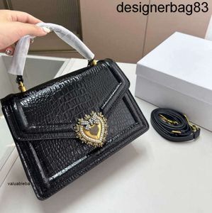 Kvällpåse Kvinnor Tote Handväska Luxury DG Designer Shoulder Crossbody Devotion Fashion Black Wallet Love Buckle Crocodile Pattern Women Clutch