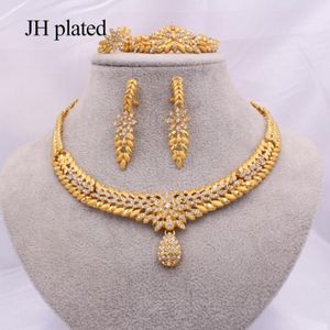 Smyckesuppsättningar för kvinnor Dubai 24K Gold Color India Nigeria Bröllopsgåvor Halsbandör örhängen