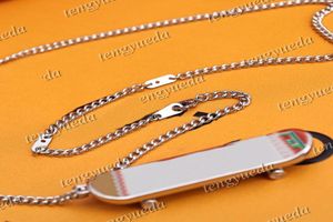 Lyxmodedesigner skateboardhänge halsband Justerbar kedja roterande remskiva metall graverade brev för män kvinnor gåva3054597