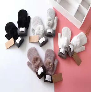 Wysokiej jakości rękawiczki damskie Europejski projektant mody Warm Glove Drive Sports Mittens Manta Mitten są dostępne w wielu stylach 6215149