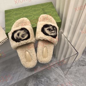 2024 Women Spring and Autumn Lamb Hair Slippers Flat Bottom Plush Slippers for Home and Outdoor Wear Versatile Flat Bottom Slippers