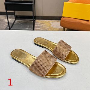 Tasarımcı plaj terlik sandalet kadın terlik yaz gündelik moda lüks klasik düz elmas parti ayakkabı boyut 35-43 kutu