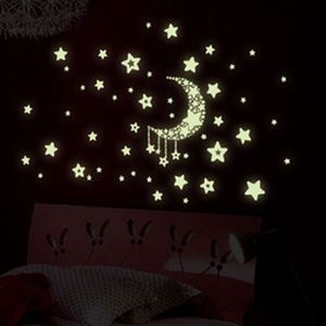 Lysande måne och stjärnor vägg klistermärken konst design klistermärken för barn rum hem dekoration väggdekaler lyser i den mörka inredningen