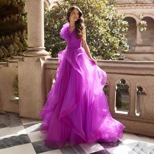 Purple Light Low Prom Dress 2024 V-hals Tiered Pleat Layered Tulle Evening Birthday Gowns Homecoming Wear Saudi Arabia Robe de Soiree