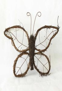 1 Pclot New Design Farmhouse Decor Hanging Wall Decoration Grapevine Twig Rattan Butterfly Ornaments Q08127646711